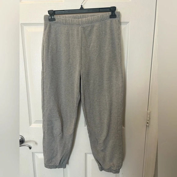 ! REFORMATION
Classic Sweatpants small - Picture 2 of 5